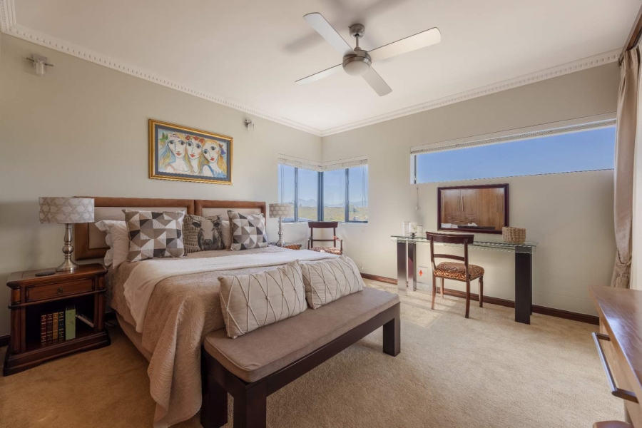 5 Bedroom Property for Sale in Oubaai Western Cape